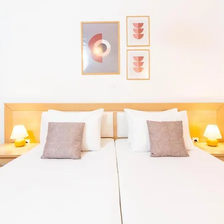 F & B Collection - 2 Bedroom Flat Lejlighed *
