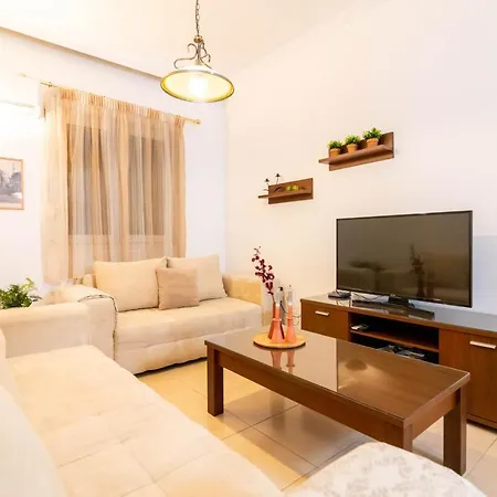 F & B Collection - 2 Bedroom Flat Apartment *