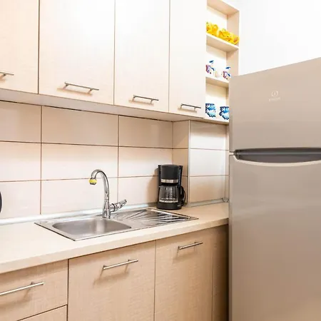 F & B Collection - 2 Bedroom Flat Apartment