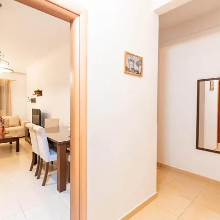 F & B Collection - 2 Bedroom Flat Apartment